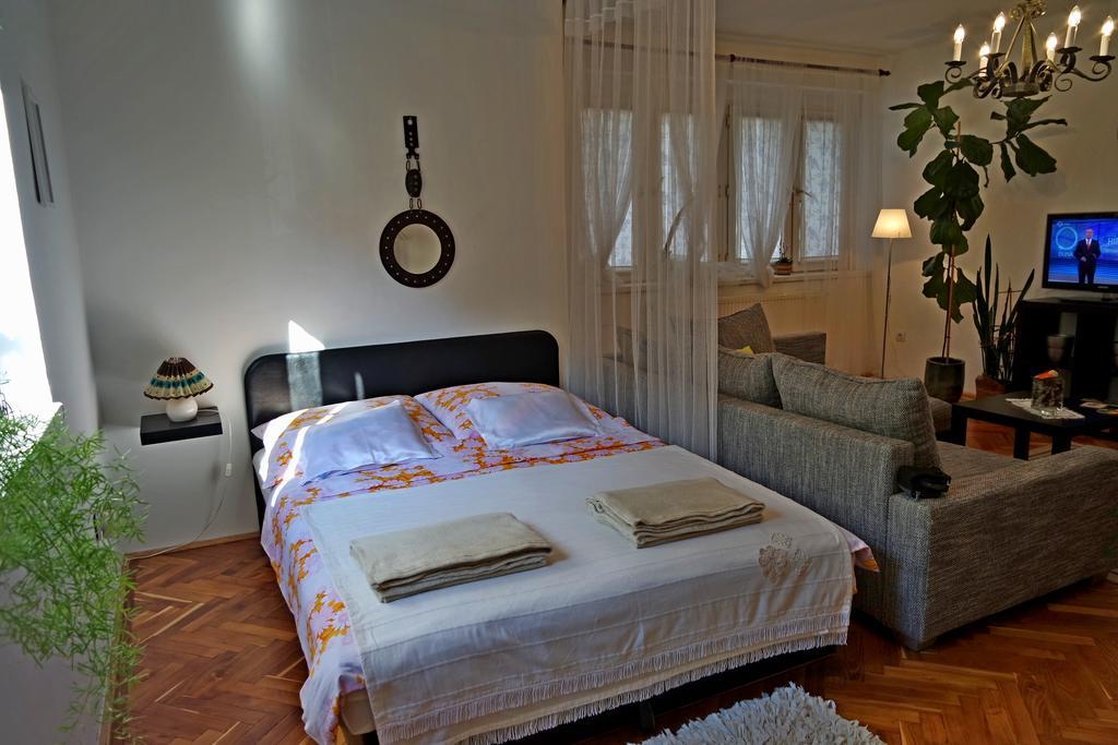 Belvarosi Studio Apartman Дьєр Екстер'єр фото