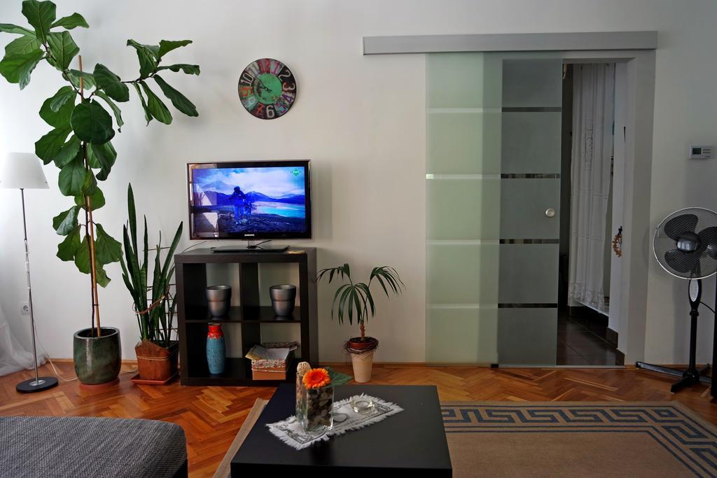 Belvarosi Studio Apartman Дьєр Екстер'єр фото